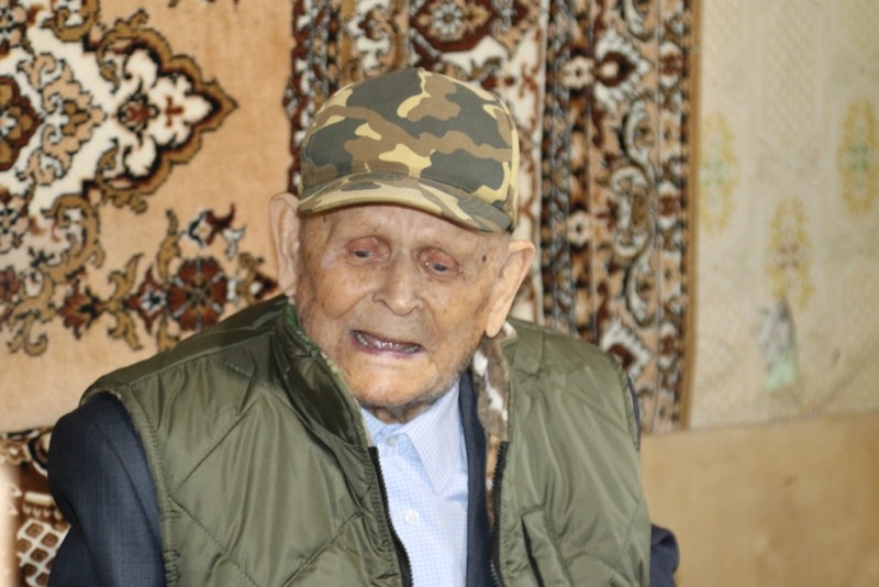 Фронтовику Федору Симпелеву исполнилось 103 года