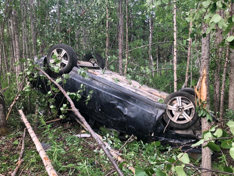 В Усинске пьяный водитель на чужом авто устроил аварию с тремя пострадавшими