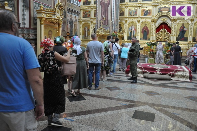 Православные Коми просят помощи у мощей святого Сергия Радонежского