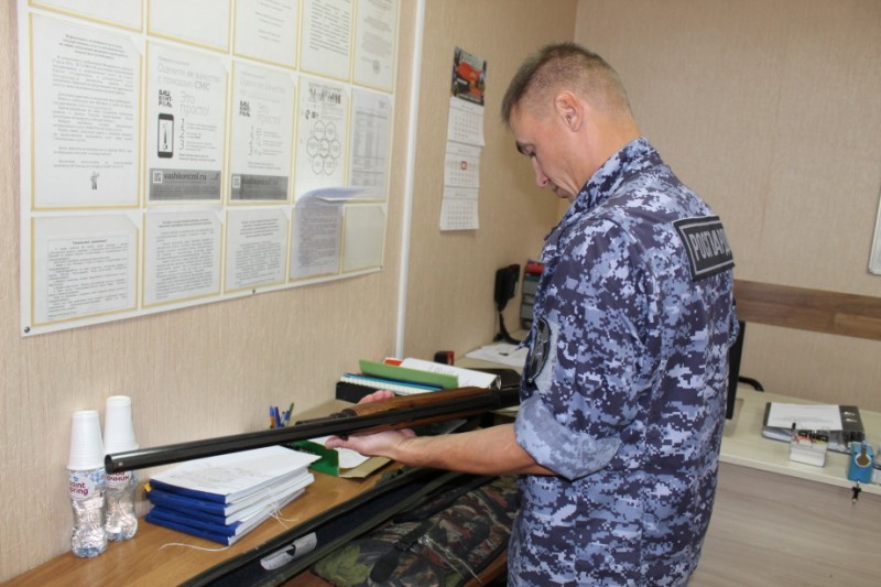 Росгвардейцы Коми выявили 23 правонарушения в области оборота оружия
