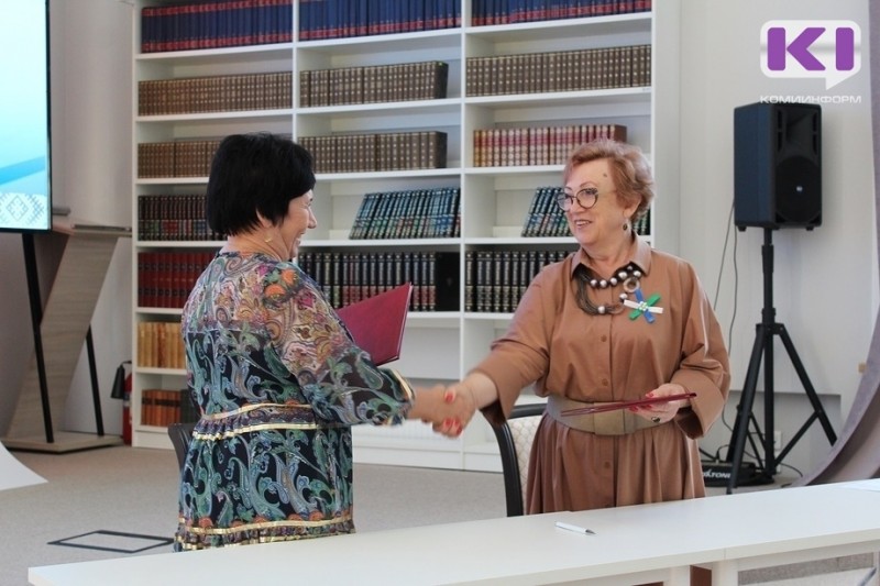 В Сыктывкаре женские объединения из Коми и Ровеньков подписали соглашение о сотрудничестве 