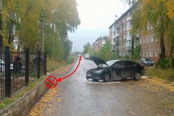 В Усть-Вымском районе женщина за рулем Hyundai протаранила забор