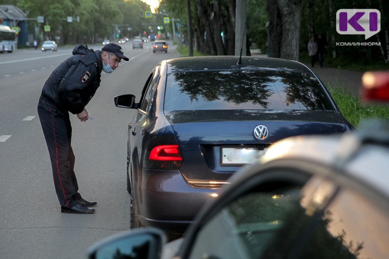 Сыктывкарские автоинспекторы выходят на массовые проверки транспорта
