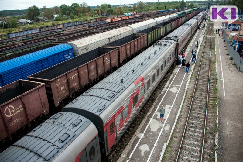 Из Коми в Китай отправился первый контейнерный поезд длиной более километра
