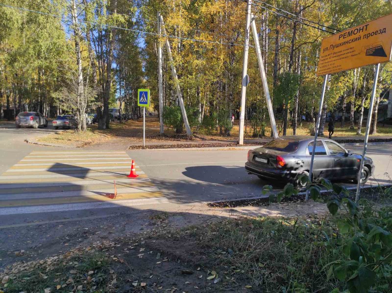 В Сыктывкаре неопытный автомобилист в первый месяц вождения сбил человека