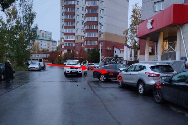 В Сыктывкаре водитель иномарки спровоцировал массовое ДТП