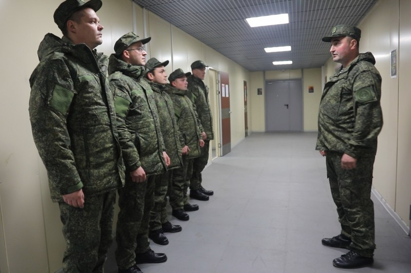 Как мобилизованные из Коми проходят службу в морской пехоте в Мурманске


