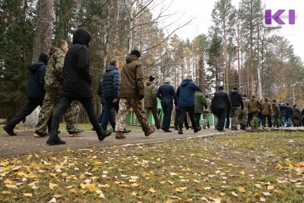 Мужики, удачи: девятая команда мобилизованных отправилась из Коми в Санкт-Петербург