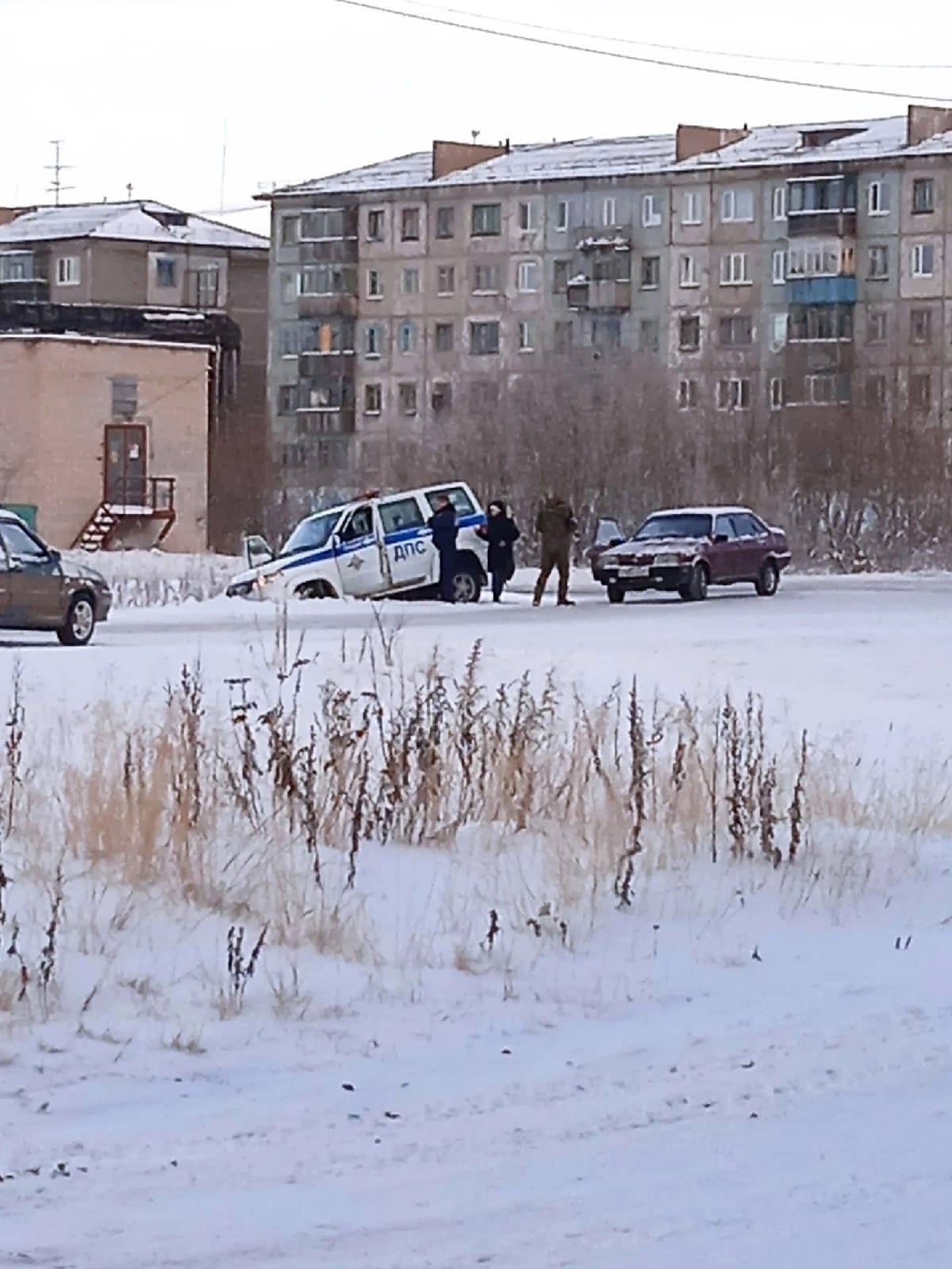 В Воркуте сотрудники ГИБДД остановили автомобиль с ребенком за рулем |  Комиинформ