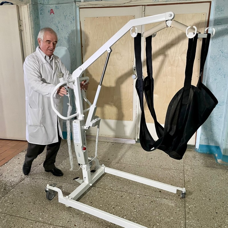 Интинская больница получила медоборудование для транспортировки тяжелобольных пациентов

