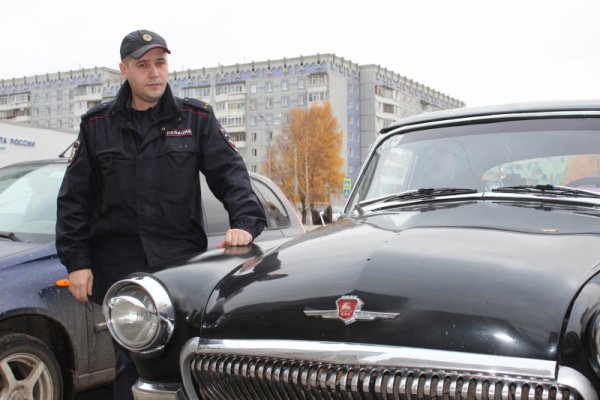 Полицейский Глеб Жиглов из Сыктывкара работает участковым и восстанавливает советские ретроавто