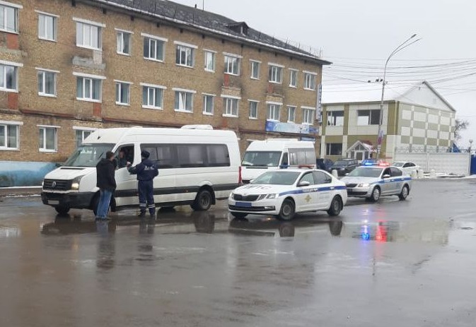 Пассажиры из Ухты задержались в Сыктывкаре из-за ареста автобуса