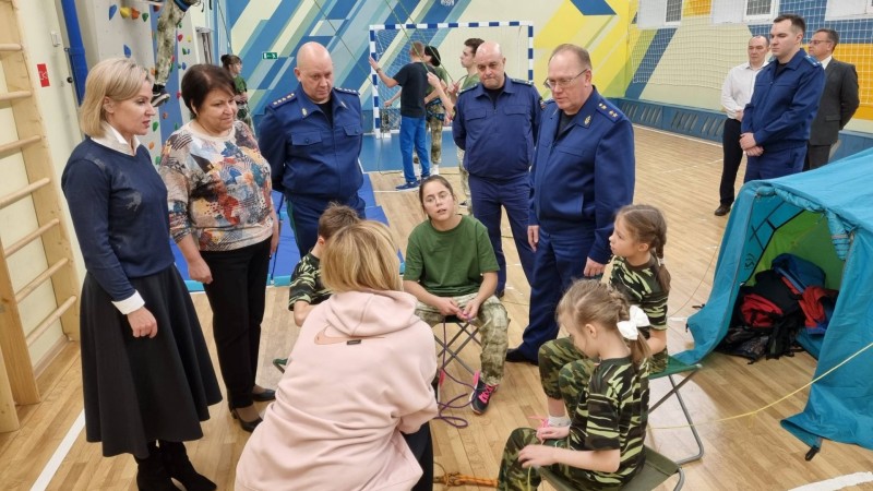 Заместитель Генпрокурора России Алексей Захаров посетил в Сыктывкаре детский дом имени А.Католикова 
