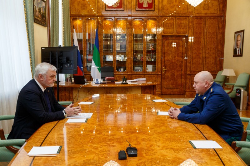 Владимир Уйба провёл рабочую встречу с заместителем Генерального прокурора РФ Алексеем Захаровым