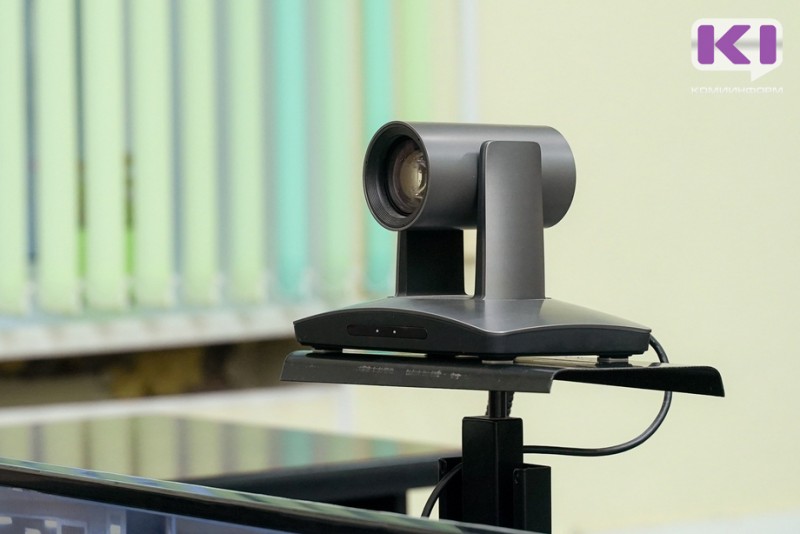 В классах должны быть установлены видеокамеры с записью уроков, считает сыктывкарский эксперт
