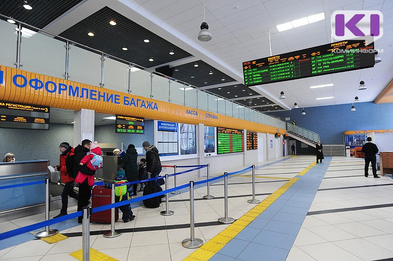 Авиакомпании "Россия" и "РусЛайн" задержали рейсы в Коми 