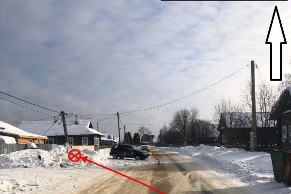 В Прилузском районе 54-летняя женщина-водитель на LADA Kalina наехала на опору линии электропередачи
