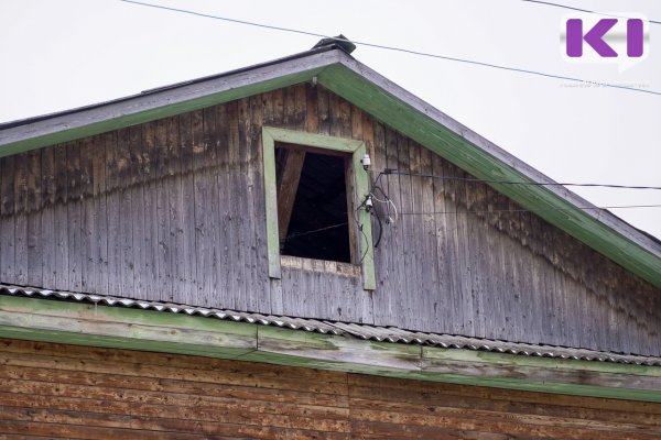 Администрация и УЖКХ Сосногорска устранят течь кровли жилого дома 