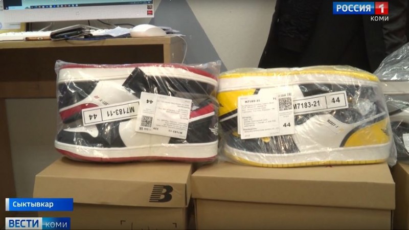 Уроженец Сыктывдинского района отправил 120 пар обуви бездомным и нуждающимся республики 