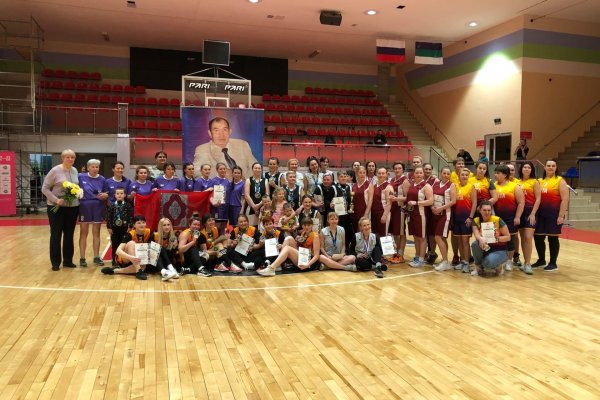 В Сыктывкаре прошло первенство Республики Коми по баскетболу памяти Георгия Валика