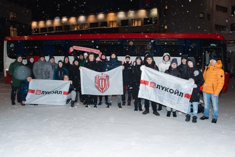 Победители "Усинской футбольной лиги" отправились в Москву

