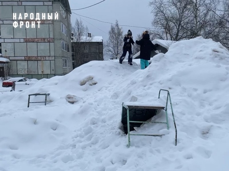 ОНФ в Коми обратил внимание властей Выльгорта на опасную снежную горку