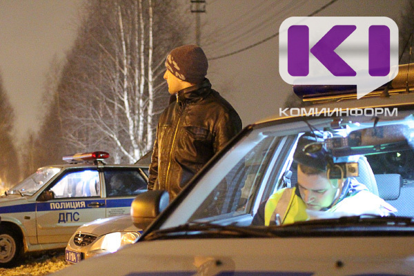 В Сыктывкаре после ДТП госпитализированы водитель Nissan и пассажирка Ford