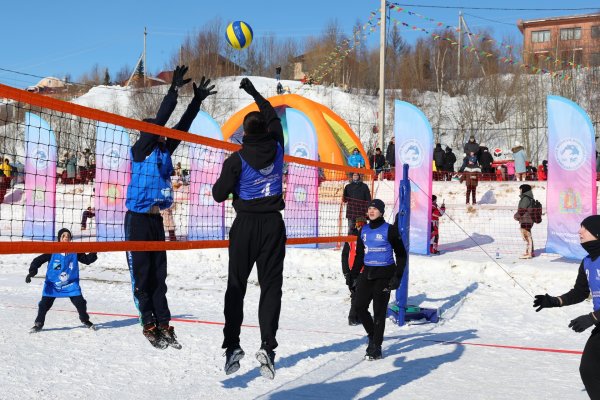 У Коми бронза в волейболе на снегу в Арктических играх