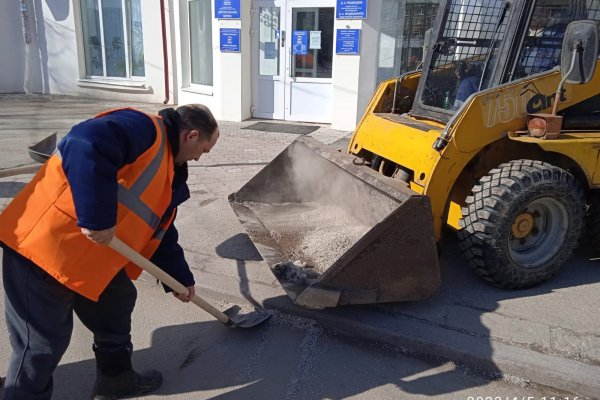 Мраморную крошку в Сыктывкаре повторно применят для ремонта дорог

