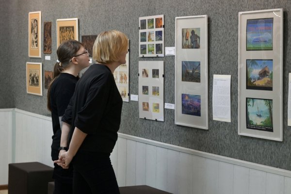 В Усинске при поддержке ЛУКОЙЛа открылась выставка Василия Игнатова