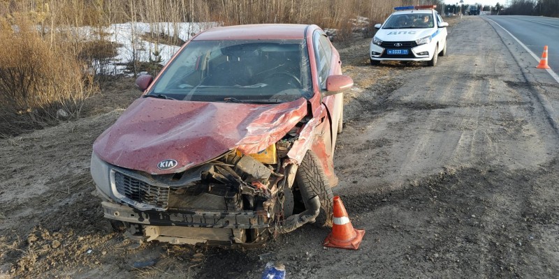 На трассе "Вятка" в Коми водитель Kia получила тяжелые травмы в аварии с MAN
