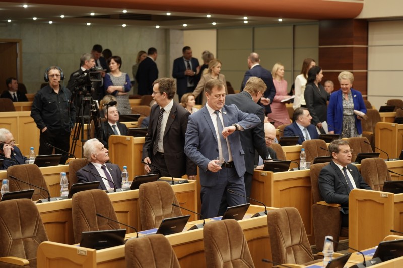 В Коми началось заседание сессии Государственного Совета