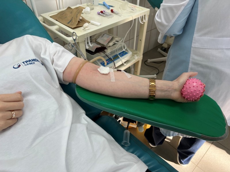 Работники АО "Транснефть – Север" приняли участие в акции по сдаче крови

