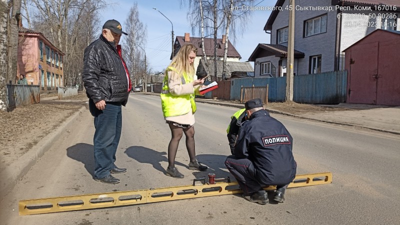 В Сыктывкаре инспекция гарантийных дорог выявила ряд дефектов