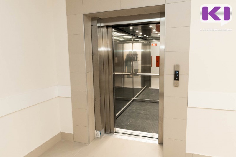 В Коми по программе капремонта установили 26 современных лифтов в 12 домах




