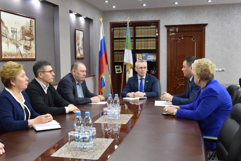 Фракция "Единой России" берет под особый контроль финансирование медицинских учреждений региона

