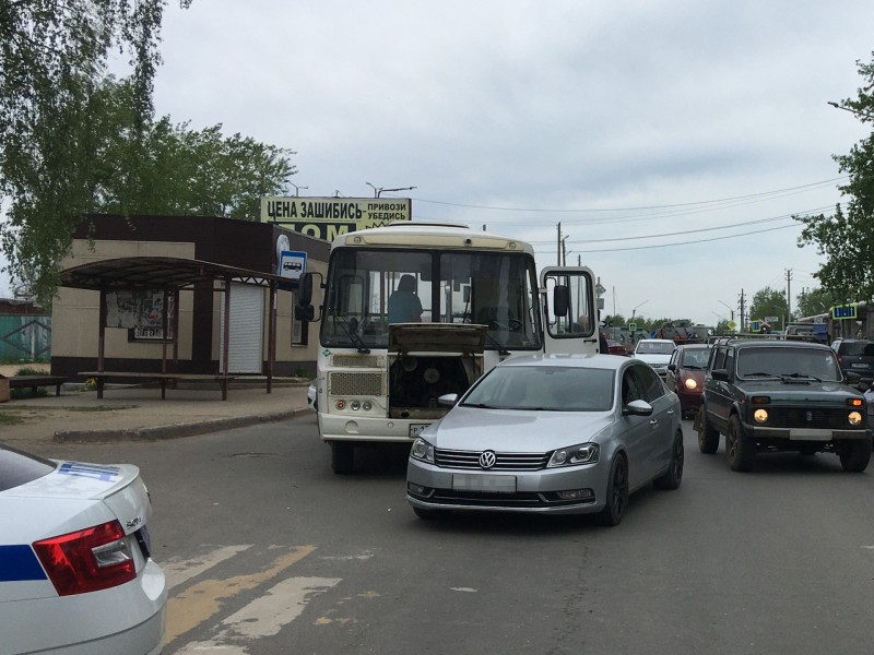 В Сыктывкаре перебегавший дорогу мальчик спровоцировал двойное ДТП