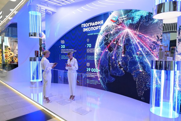 Зампред Сбербанка Станислав Кузнецов на ПМЭФ обсудил преодоление глобального цифрового кризиса

