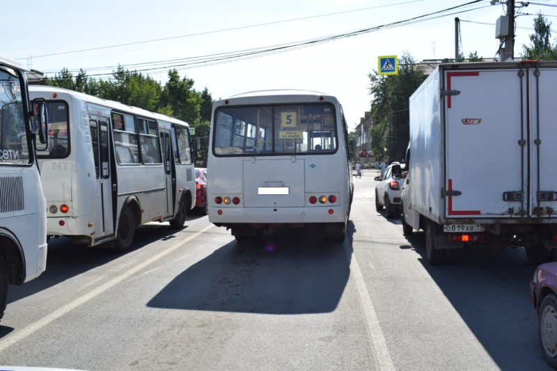 В Ухте женщина-пассажир пострадала при падении в автобусе