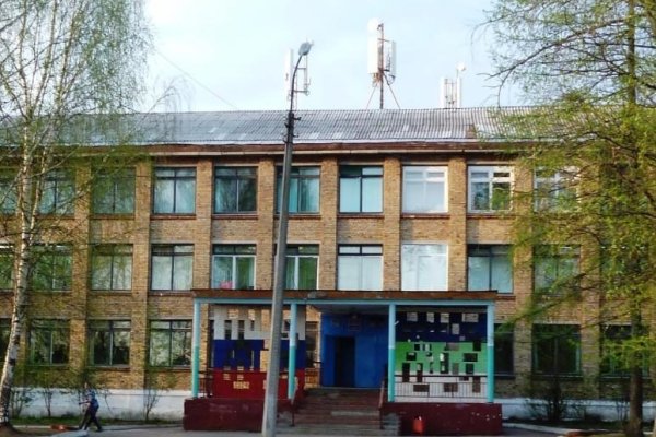 Сыктывкарский суд обязал школу №9 демонтировать станции сотовой связи с территории учебной организации 