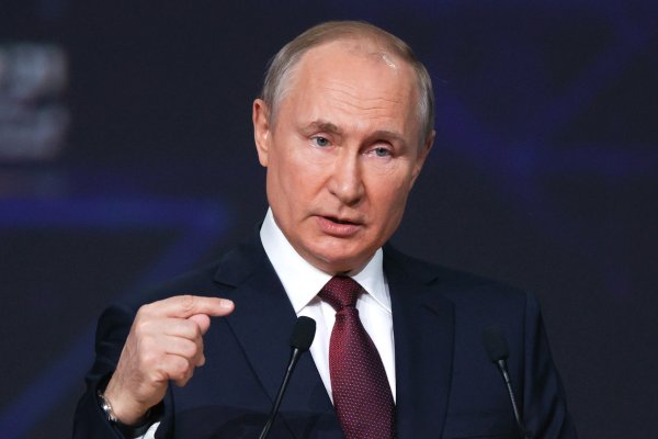 Владимир Путин: чиновники должны относиться к семьям погибших бойцов как к своим