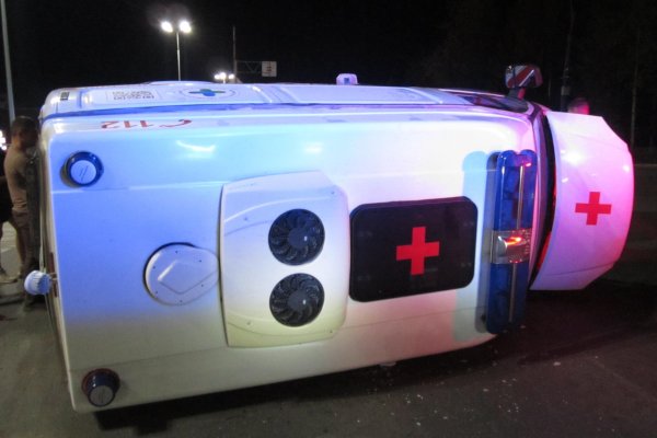 В Ухте водитель скорой помощи при транспортировке больного спровоцировал ДТП с четырьмя пострадавшими