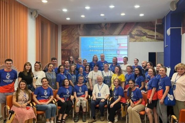 Сотрудник Молодежной библиотеки представил Коми на смене Международного волонтерского лагеря
