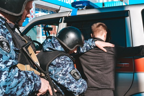 Росгвардейцы Коми задержали буйных посетителей баров и магазина