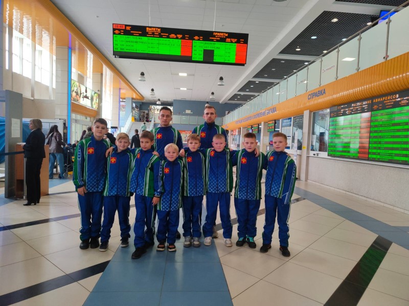 Юные футболисты из Коми отправились на соревнования в Москву

