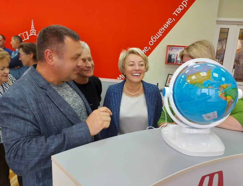 В селе Усть-Вымь открылась первая в районе модельная библиотека нового поколения