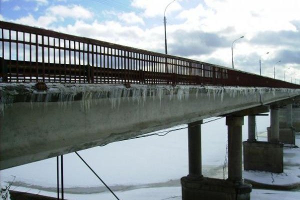 Мост через Вычегду отремонтирует компания из Санкт-Петербурга