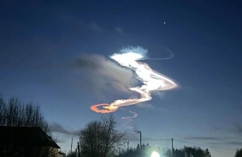 Жители Удоры видели в небе следы от межконтинентальной баллистической ракеты "Ярс"