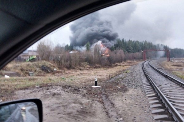 При пожаре на станции техобслуживания в Сыктывкаре пострадали два человека