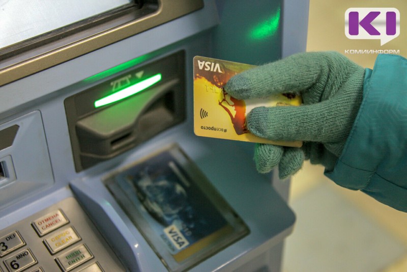 Жительница Ухты осуждена за кражу найденного телефона и хищение денег с банковской карты

